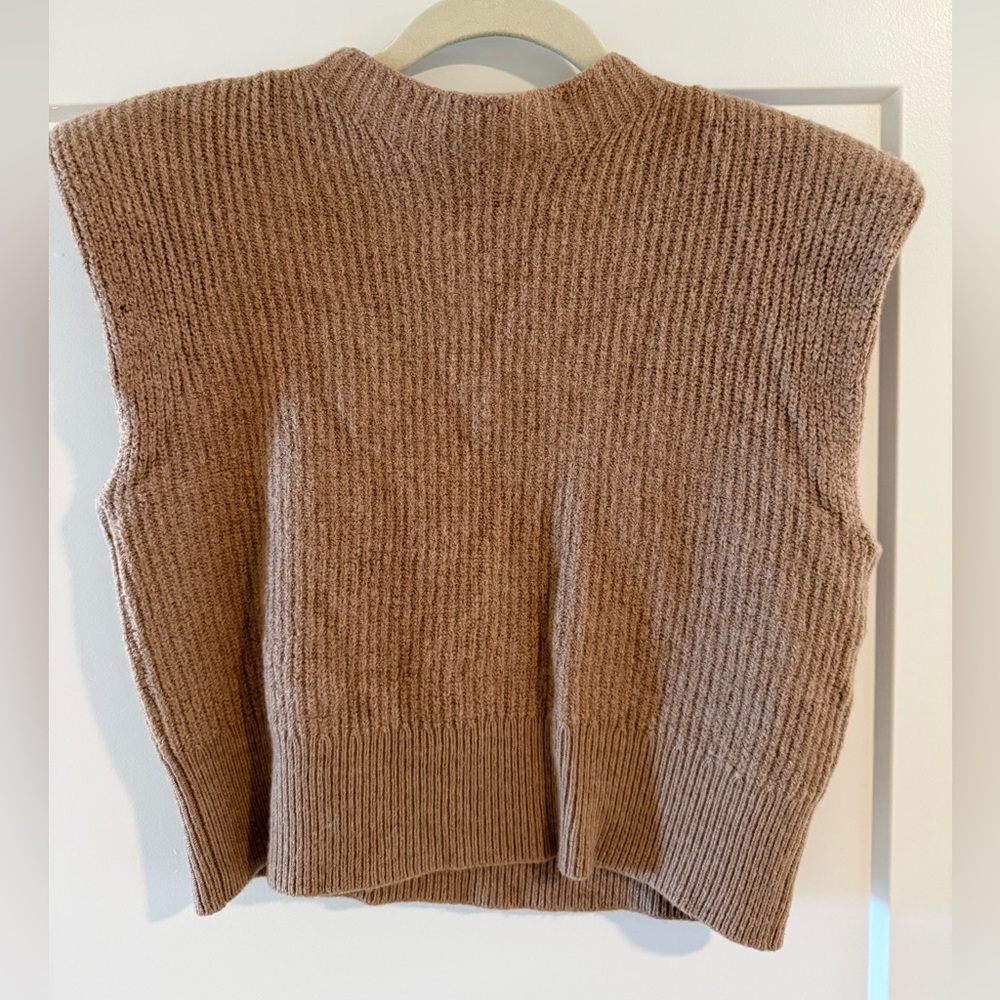 Babaton Hazlitt Merino Wool Shoulder pad vest